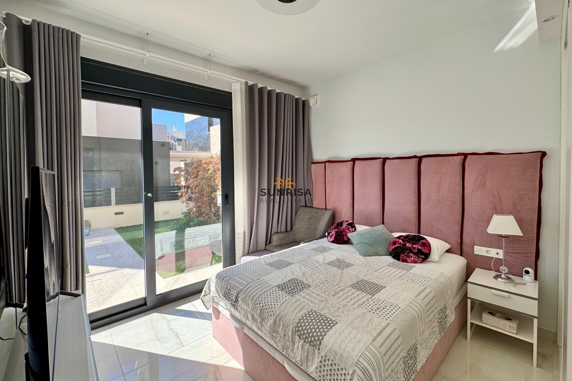 Herverkoop - Villa - Orihuela Costa
