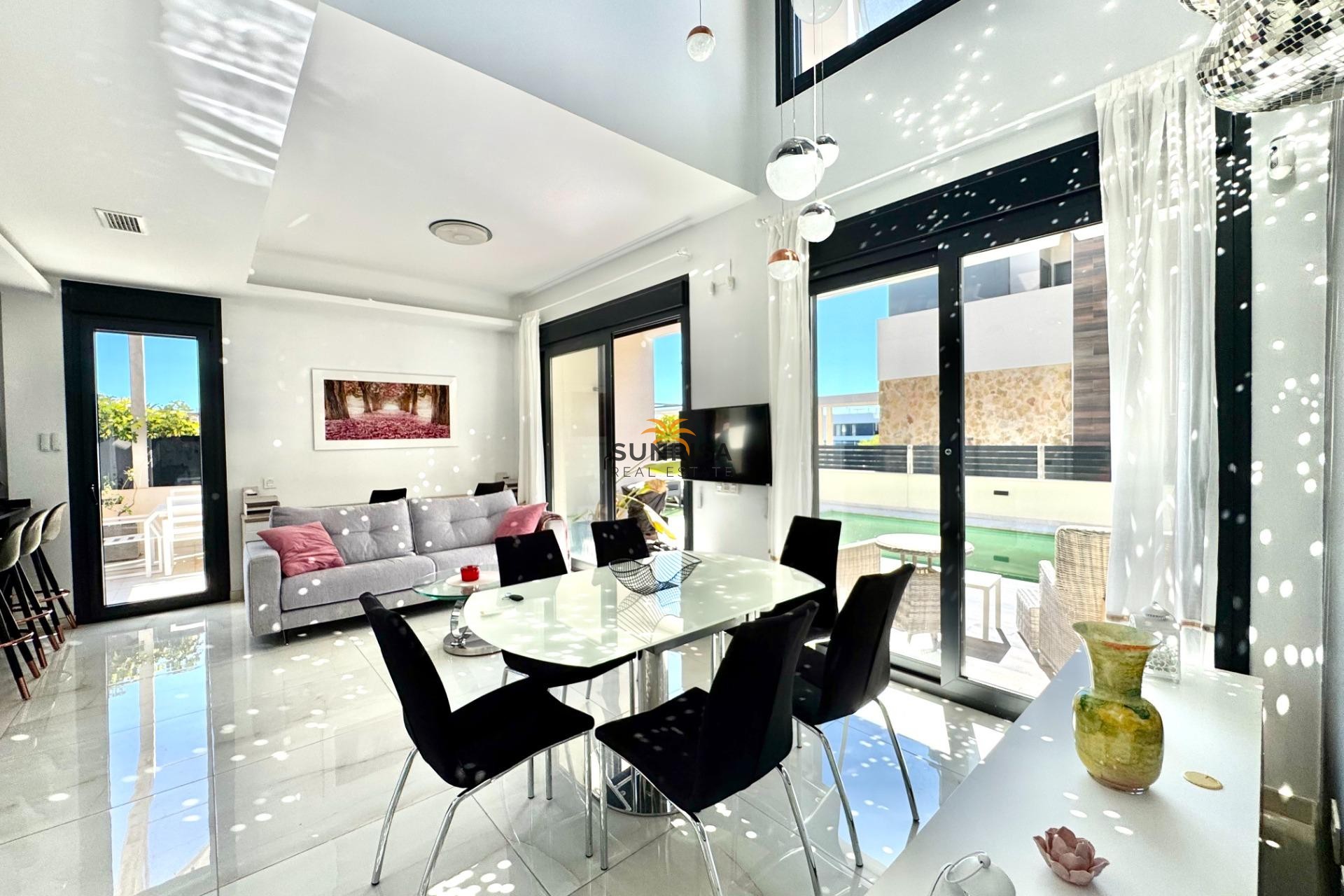 Herverkoop - Villa - Orihuela Costa