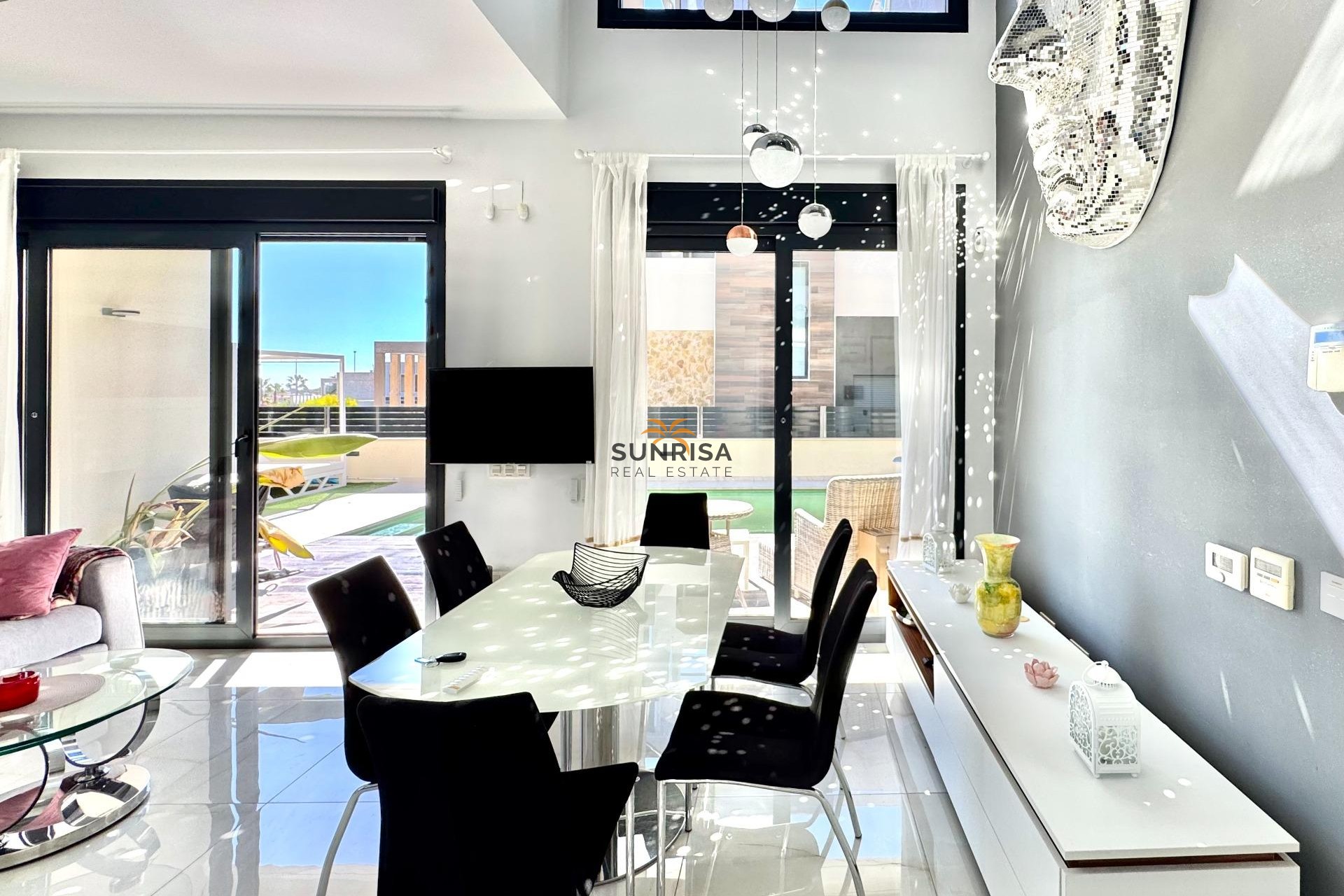 Herverkoop - Villa - Orihuela Costa