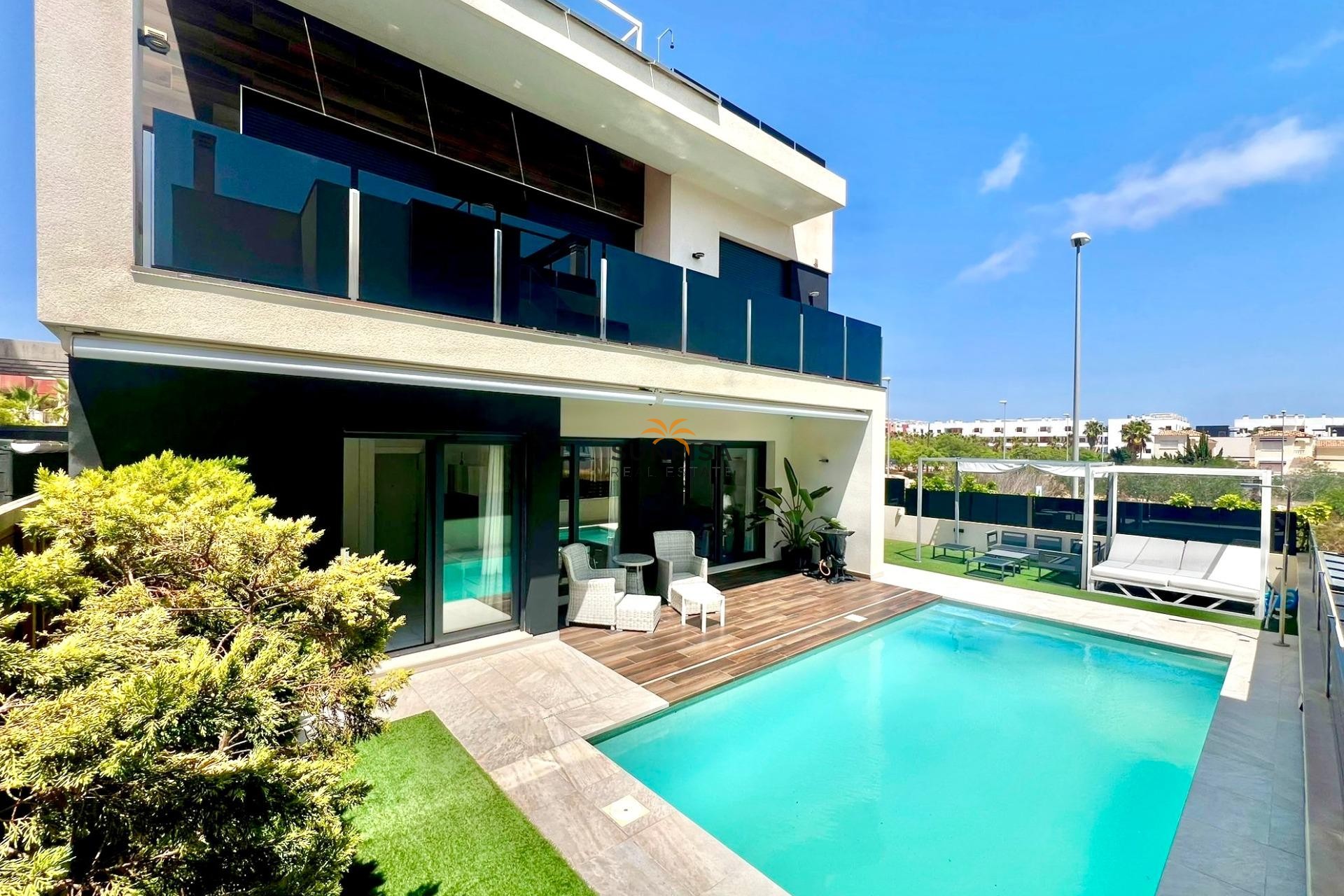 Herverkoop - Villa - Orihuela Costa