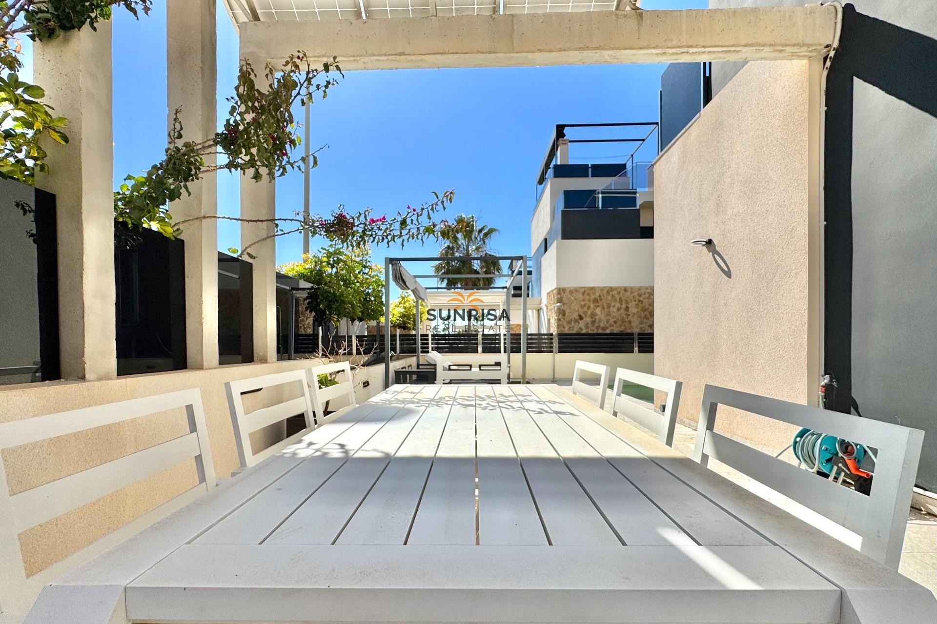 Herverkoop - Villa - Orihuela Costa