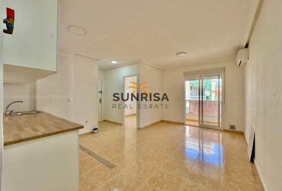Appartement · Herverkoop - Torrevieja · Centro · Alicante · Spanje