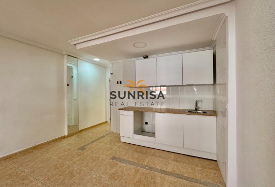 Appartement · Herverkoop - Torrevieja · Centro · Alicante · Spanje