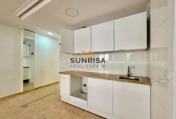 Appartement · Herverkoop - Torrevieja · Centro · Alicante · Spanje