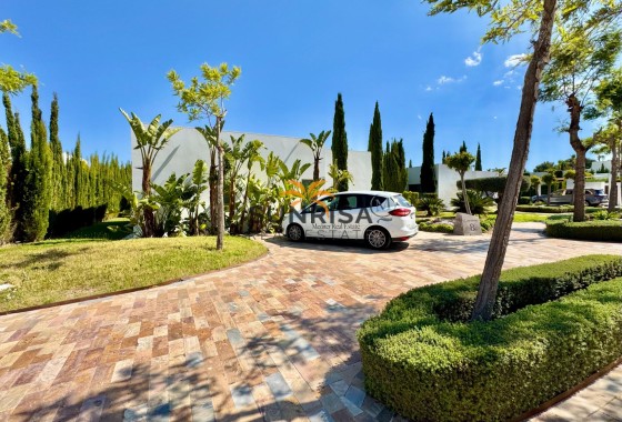 Villa · Herverkoop - Orihuela Costa · Las Colinas Golf · Alicante · Spanje