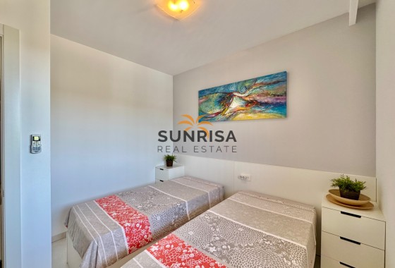 Appartement · Herverkoop - Orihuela Costa · La Zenia · Alicante · Spanje