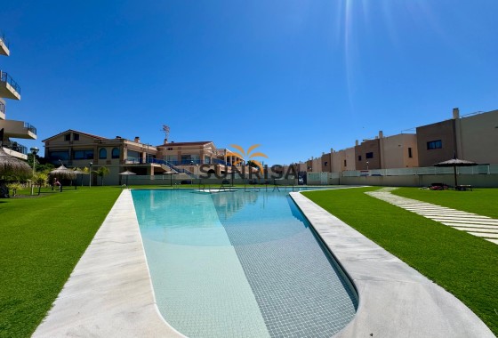 Appartement · Herverkoop - Orihuela Costa · La Zenia · Alicante · Spanje