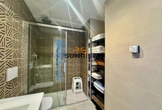 Appartement · Herverkoop - Orihuela Costa · Punta Prima · Alicante · Spanje