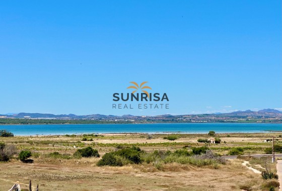 Appartement · Herverkoop - Torrevieja · La Mata · Alicante · Spanje