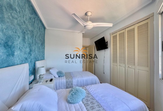 Appartement · Herverkoop - Torrevieja · La Mata · Alicante · Spanje
