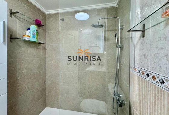Appartement · Herverkoop - Torrevieja · La Mata · Alicante · Spanje