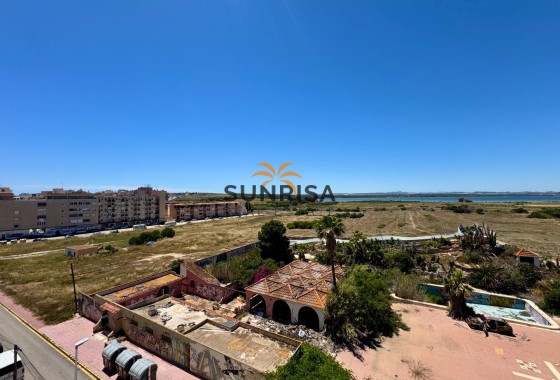 Appartement · Herverkoop - Torrevieja · La Mata · Alicante · Spanje