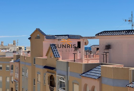 Appartement · Herverkoop - Torrevieja · La Mata · Alicante · Spanje