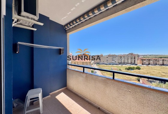 Appartement · Herverkoop - Torrevieja · La Mata · Alicante · Spanje