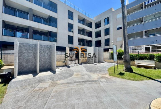 Appartement · Herverkoop - Torrevieja · La Mata · Alicante · Spanje
