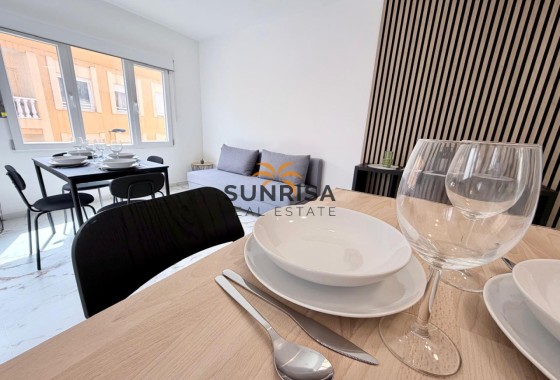 Appartement · Herverkoop - Torrevieja · Centro · Alicante · Spanje