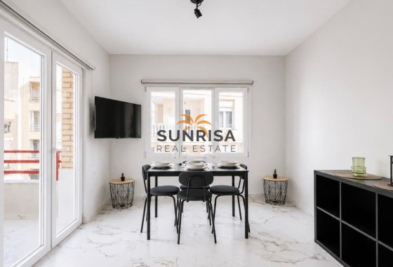 Appartement · Herverkoop - Torrevieja · Centro · Alicante · Spanje
