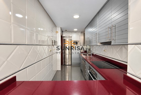 Appartement · Herverkoop - Torrevieja · Playa del Cura · Alicante · Spanje