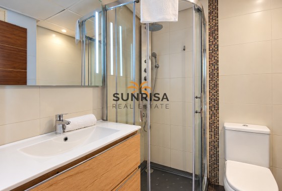 Appartement · Herverkoop - Torrevieja · Playa del Cura · Alicante · Spanje
