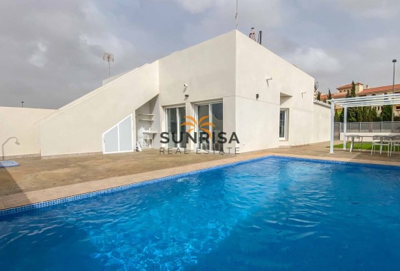 Twee-onder-een-kapwoning · Nieuwbouwwoningen - Los Alcázares · Murcia · Spanje