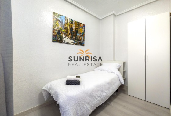 Appartement · Herverkoop - Torrevieja · Parque de las Naciones · Alicante · Spanje