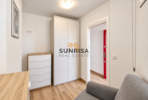 Apartamento · Reventa - Torrevieja · La Mata · Alicante · España