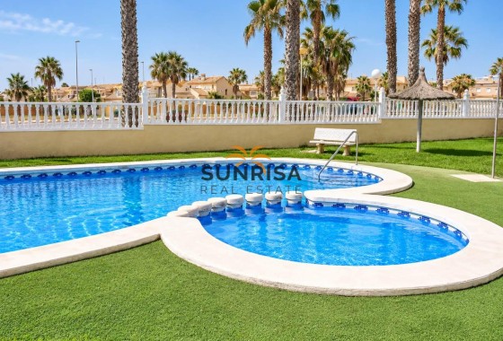 Bungalow · Herverkoop - Orihuela Costa · Lomas de Cabo Roig · Alicante · Spanje