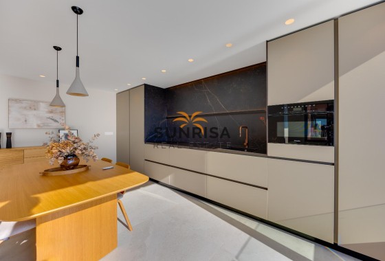 Appartement · Herverkoop - Torrevieja · Playa del Acequión · Alicante · Spanje