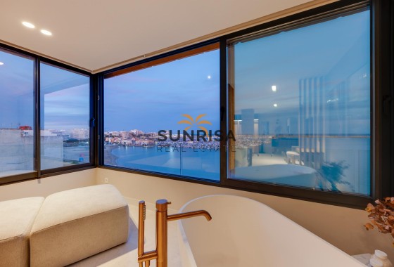 Appartement · Herverkoop - Torrevieja · Playa del Acequión · Alicante · Spanje
