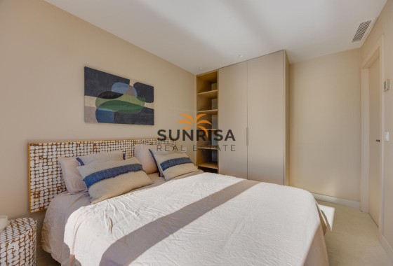 Appartement · Herverkoop - Torrevieja · Playa del Acequión · Alicante · Spanje