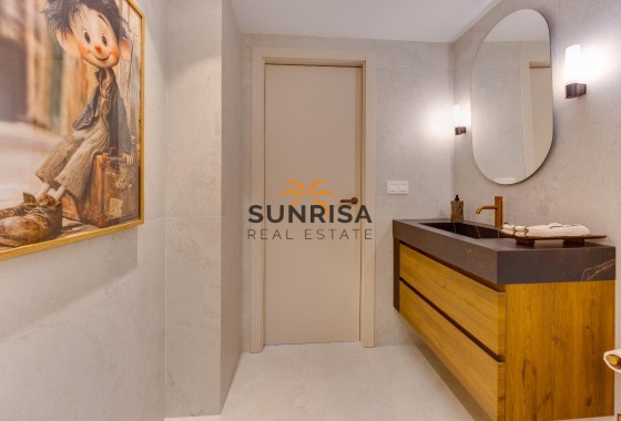Appartement · Herverkoop - Torrevieja · Playa del Acequión · Alicante · Spanje