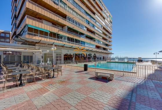 Appartement · Herverkoop - Torrevieja · Playa del Acequión · Alicante · Spanje