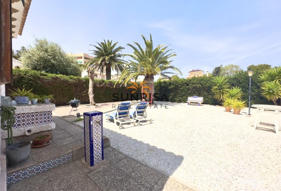 Villa · Herverkoop - Orihuela Costa · La Zenia · Alicante · Spanje