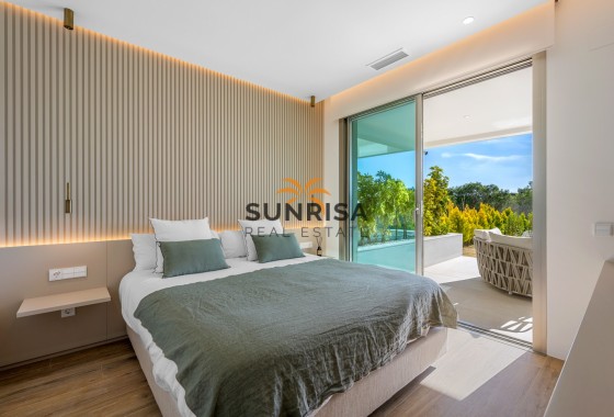 Appartement · Herverkoop - Las Colinas Golf Resort · Alicante · Spanje
