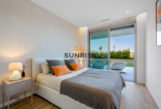 Appartement · Herverkoop - Las Colinas Golf Resort · Alicante · Spanje