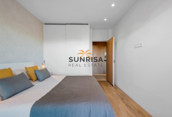 Appartement · Herverkoop - Las Colinas Golf Resort · Alicante · Spanje