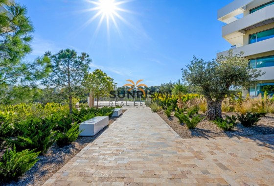 Appartement · Herverkoop - Las Colinas Golf Resort · Alicante · Spanje
