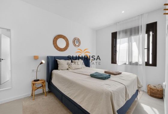 Bungalow · Obra nueva - Pilar de la Horadada · Alicante · España