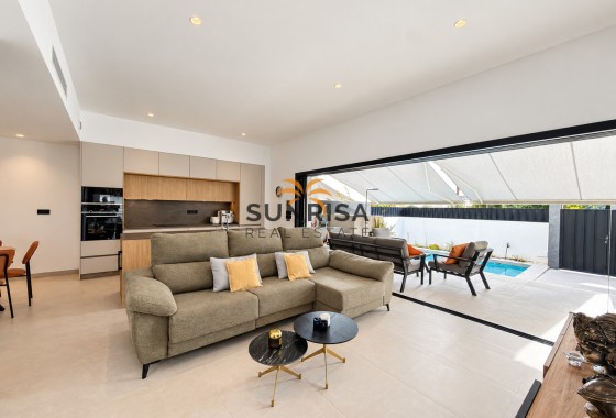 Bungalow · Obra nueva - Pilar de la Horadada · Alicante · España