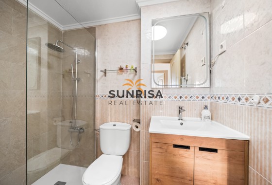 Apartamento · Reventa - Torrevieja · La Mata · Alicante · España