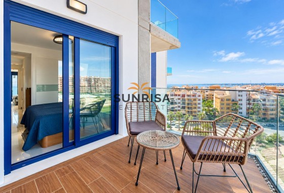 Apartamento · Reventa - Torrevieja · Punta Prima · Alicante · España