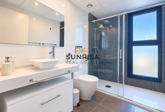 Apartamento · Reventa - Torrevieja · Punta Prima · Alicante · España