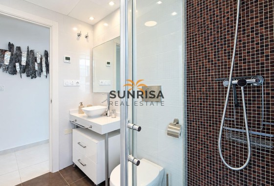 Apartamento · Reventa - Torrevieja · Punta Prima · Alicante · España
