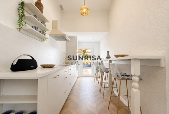 Twee-onder-een-kapwoning · Herverkoop - Orihuela Costa · Punta Prima · Alicante · Spanje