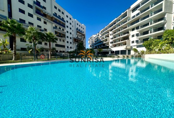 Appartement · Herverkoop - Dehesa de Campoamor · Alicante · Spanje