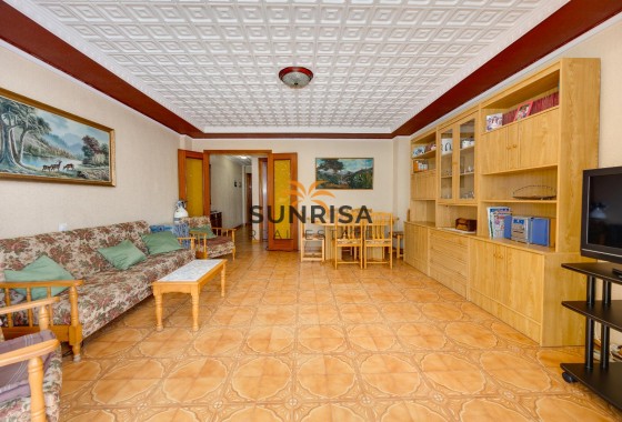 Appartement · Herverkoop - Torrevieja · Playa del Acequión · Alicante · Spanje