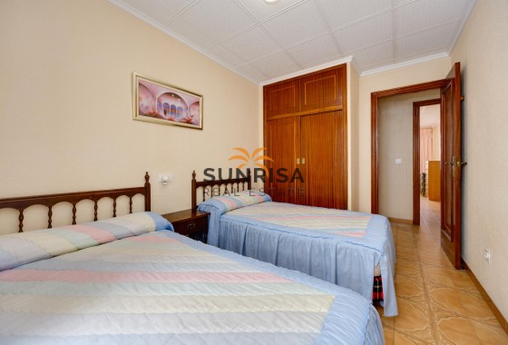 Appartement · Herverkoop - Torrevieja · Playa del Acequión · Alicante · Spanje