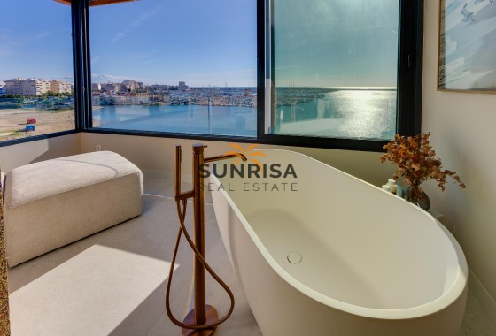 Apartamento · Reventa - Torrevieja · Playa del Acequión · Alicante · España
