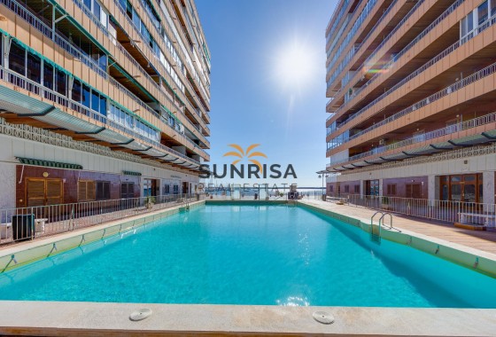 Apartamento · Reventa - Torrevieja · Playa del Acequión · Alicante · España
