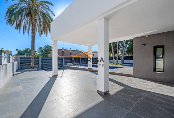 Villa · Herverkoop - Orihuela Costa · Campoamor · Alicante · Spanje
